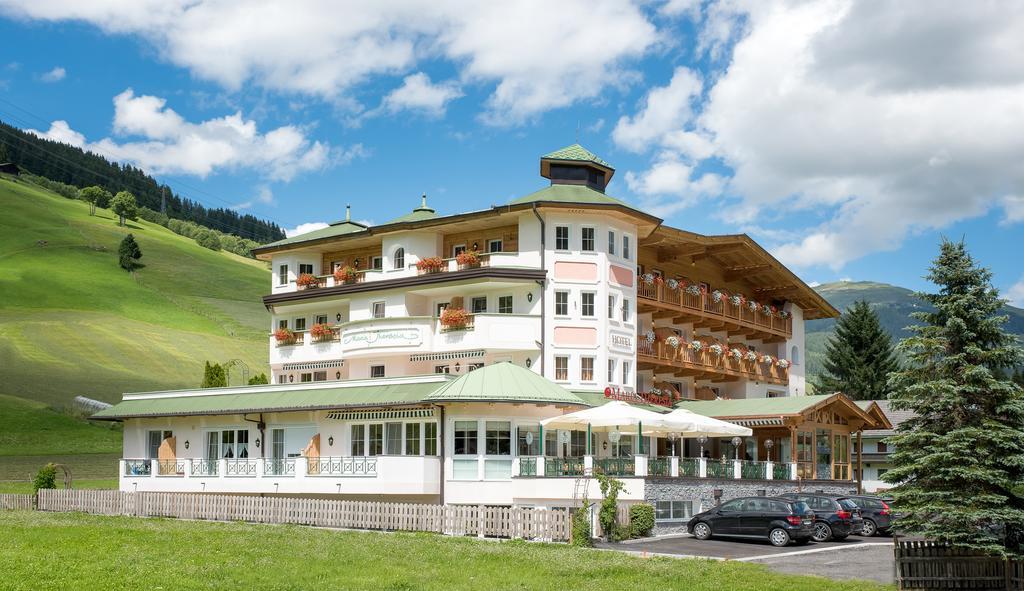 Hotel Maria Theresia Gerlos Εξωτερικό φωτογραφία